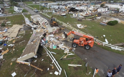 Τυφώνας Dorian: Ανέβηκε στους 30 ο αριθμός των νεκρών – Καταστροφές στη Νότια Καρολίνα από ανεμοστρόβιλο [εικόνες]