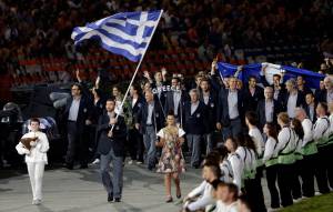 Με τη σημαία ψηλά…