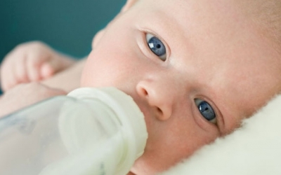 Πώς πρέπει να τρέφονται τα μωρά τον πρώτο χρόνο της ζωής τους - Συστάσεις από τη Γενική Γραμματεία Δημόσιας Υγείας