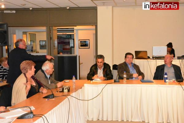 Βασίλης Καμπίτσης: «Θα βοηθήσω να “γκρεμιστεί" ο δήμαρχος γιατί αδικεί την Κεφαλονιά»
