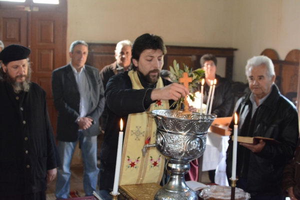 Αγιασμός στην Αγία Παρασκευή Ταφιού Κηπουραίων