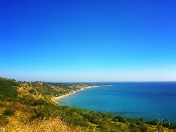 Μούντα: Μια αμμώδης παραλία με υπέροχη θέα (εικόνες)