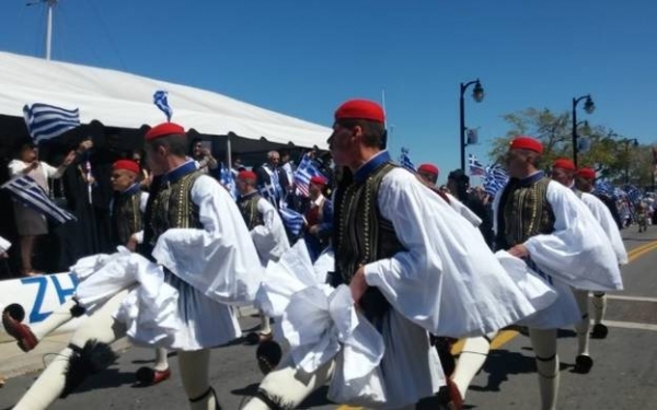 Επιβλητική παρέλαση της Προεδρικής Φρουράς στη Φλόριντα των ΗΠΑ, για την 25η Μαρτίου