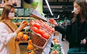 Σούπερ μάρκετ: Ανοιχτά την Κυριακή και τα μαγαζιά με click away - Ποιο το ωράριο