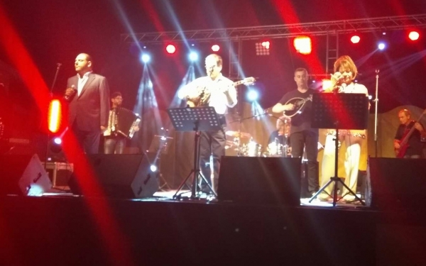 Ληξούρι : Ξεκίνησε η μεγάλη συναυλία με Νικολόπουλο , Παπαδοπούλου & Διονυσίου (Video)