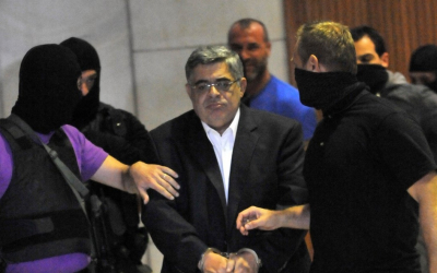 Ο Νίκος Μιχαλολιάκος όταν συνελήφθη και οδηγήθηκε στη ΓΑΔΑ