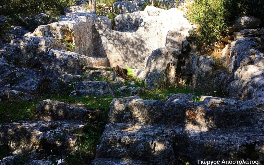 Το &quot;Θρονί&quot; αρχαίος ναός στο Φισκάρδο [εικόνες]