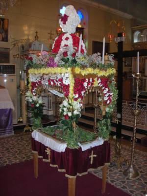 Όμορφα στολισμένος επιτάφιος στην Αγία Αννα στην Λακήθρα