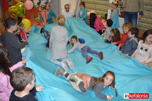 MK TOYS - JUMBO: Διασκέδασαν με την ψυχή τους στο νέο παραμύθι της PLAΥMOBIL!