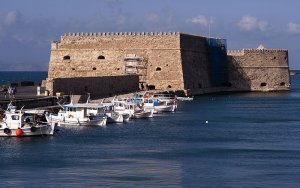 Σε καθολικό lockdown το Ηράκλειο Κρήτης και ο δήμος Ευόσμου-Κορδελιού