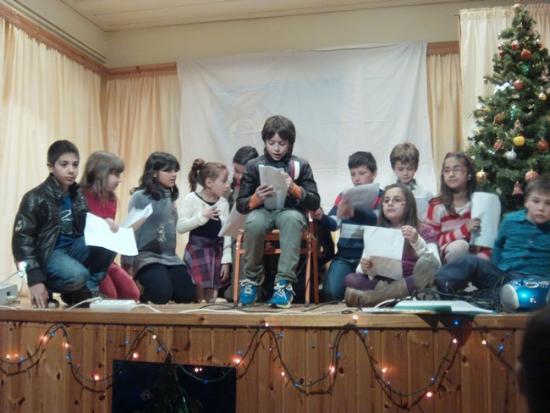 Η χριστουγεννιάτικη εκδήλωση των μαθητών του Δημοτικού Ομαλών (εικόνες)