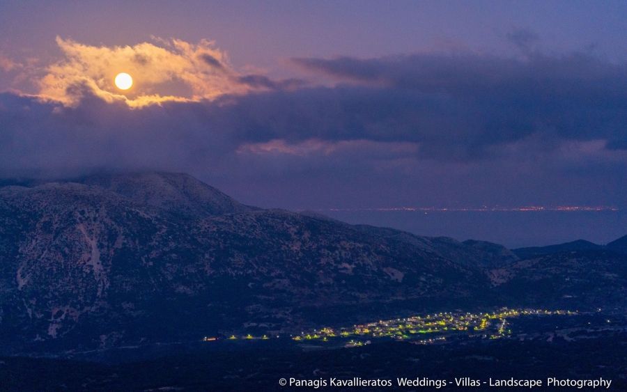 Μαγικό δειλινό από τον Αίνο (εικόνες)