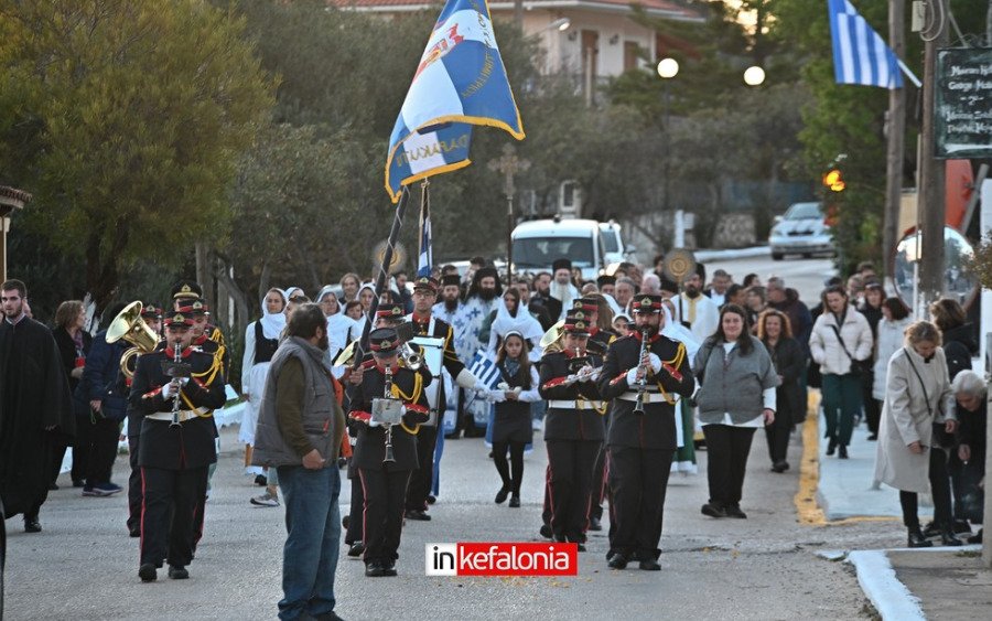 Λαμπρός εορτασμός στα Φαρακλάτα με λιτάνευση της εικόνας της Ευαγγελίστριας
