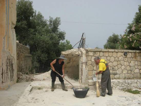 Οι Καμιναράδες καθάρισαν τα Κηπούρια