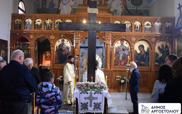 Κυριακή της Σταυροπροσκυνήσεως στην Ιερά Μονή Εσταυρωμένου Πεσσάδας