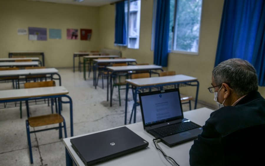 "Μήδεια": Με τηλεκπαίδευση τα μαθήματα στα σχολεία σε όλη την Επικράτεια που θα είναι κλειστά τη Δευτέρα