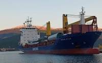 (UPD) Ξανά στη Σάμη οι ανεμογεννήτριες με νέο πλοίο - Στο Δήμο τα διαφυγόντα κέρδη άνω των 360.000 ευρώ