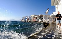 Συναγερμός στη Μύκονο, στο... «πορτοκαλί» το νησί των ανέμων