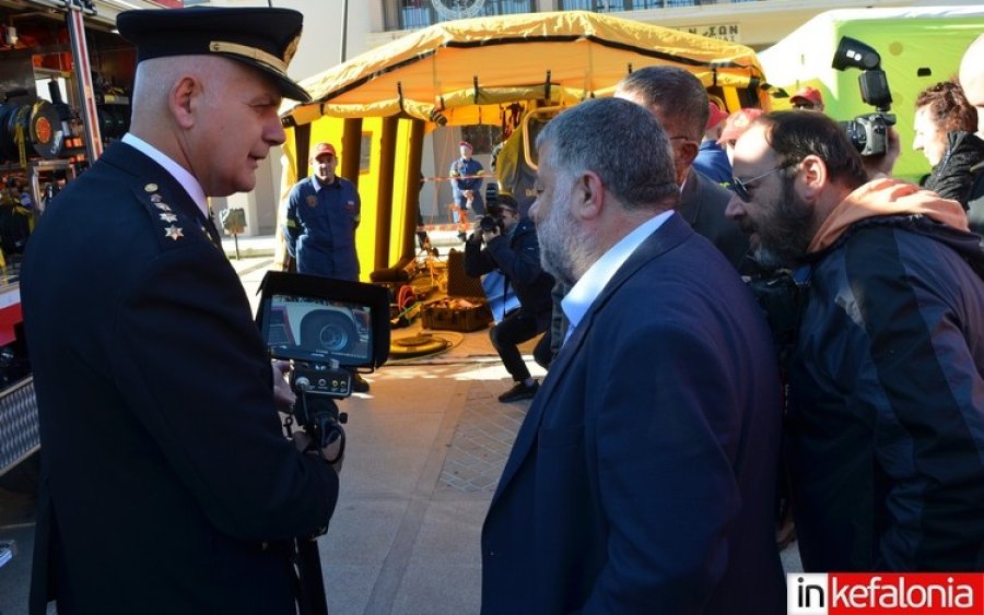 Αργοστόλι: Εντυπωσιακή έκθεση πυροσβεστικών οχημάτων και εξοπλισμού!
