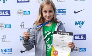 Ταλέντο με καταγωγή από την Κεφαλονιά "έλαμψε" στην Γερμανία! "Ασημένια" η 15χρονη Γιάννα Μαρκάτου στο γερμανικό πρωτάθλημα στίβου U16 (εικόνες)