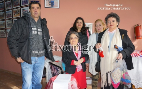 Ξεκίνησε το Xριστουγεννιάτικο εορταστικό παζάρι της Ένωσης ΑμεΑ Υπερίων στο Ληξούρι (εικόνες)