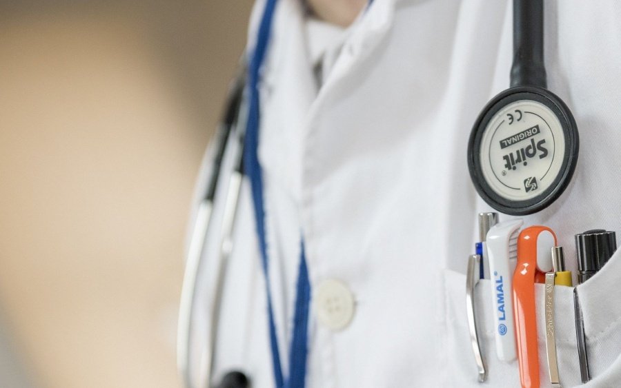 Πλεύρης για προσωπικό γιατρό: Χρειαζόμαστε παραπάνω γιατρούς