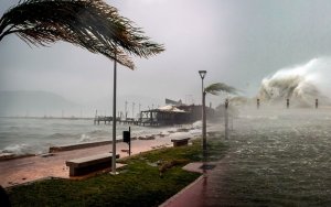 Ισχυροί άνεμοι στο Αργοστόλι – Οδηγίες προστασίας από τον Δήμο