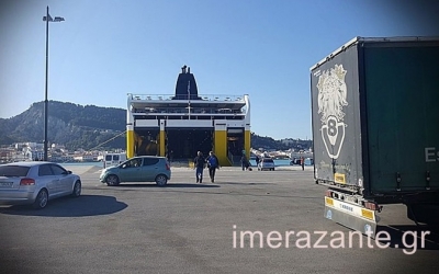 Νεαρή κοπέλα πήδηξε στη θάλασσα από το πλοίο της γραμμής Κυλλήνης - Ζακύνθου