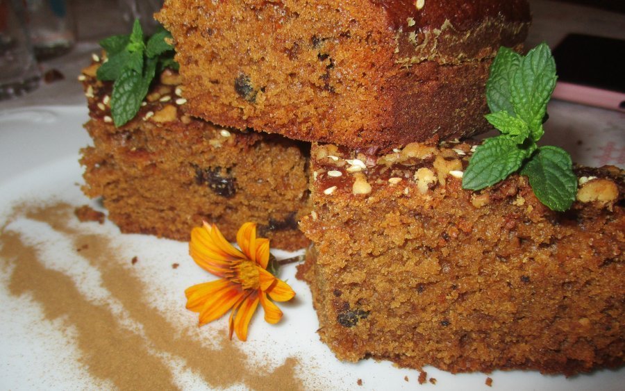 Αφράτη και μυρωδάτη πετιμεζόπιτα από την Σία Λαδά