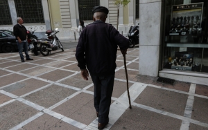 Δώρο Πάσχα και Χριστουγέννων: Απόφαση «βόμβα» ανοίγει τον δρόμο για την επιστροφή τους στους συνταξιούχους