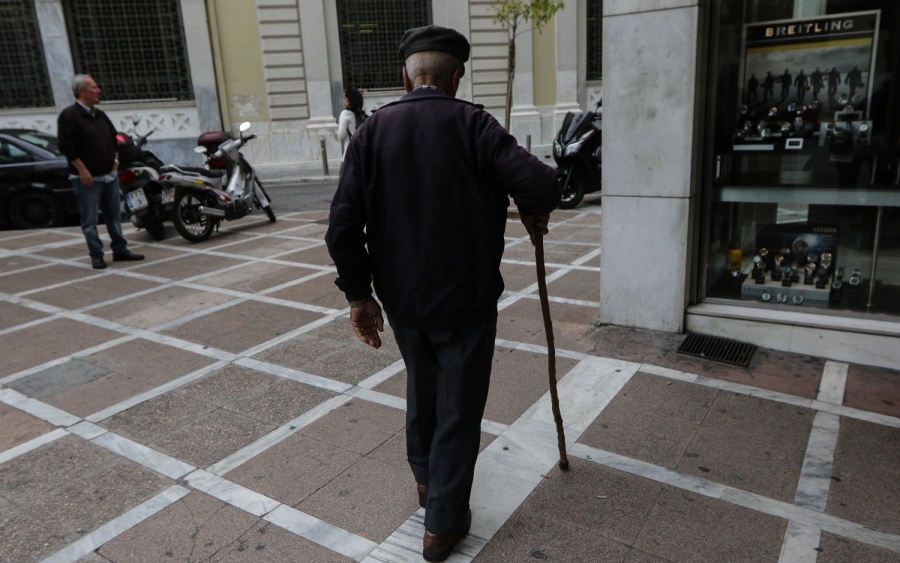 Δώρο Πάσχα και Χριστουγέννων: Απόφαση «βόμβα» ανοίγει τον δρόμο για την επιστροφή τους στους συνταξιούχους