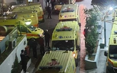 Εφημερία &quot;πολέμου&quot; στον Ευαγγελισμό: Ουρά από ασθενοφόρα στο νοσοκομείο (εικόνα)