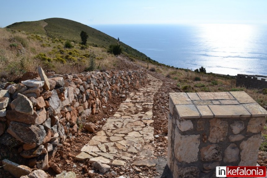 Περιπατητικό μονοπάτι στα Καμιναράτα, ένα μονοπάτι με απίστευτη θέα!