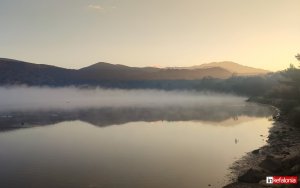 Αργοστόλι: Λευκό "πέπλο" τύλιξε την Λιμνοθάλασσα του Κουτάβου (εικόνες/video)