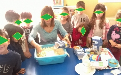 Τα παιδιά από το &#039;&#039;Κόκκινο Μπαλόνι&#039;&#039; τίμησαν το Πάσχα (εικόνες)