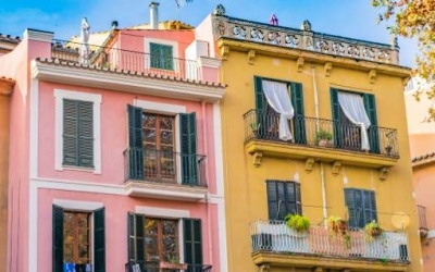 Το πρώτο νησί στην ΕΕ που απαγόρευσε το Airbnb -«Δεν θέλουμε άλλους τουρίστες!»