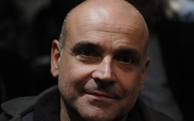 Μαχαίρωσαν τον δήμαρχο Ελευσίνας μέσα στο γραφείο του