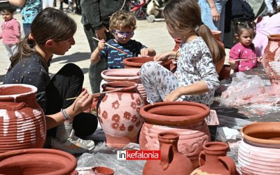 Το βάψιμο των μπότηδων - Το έθιμο που «ζωντάνεψε» στην πλατεία Καμπάνας