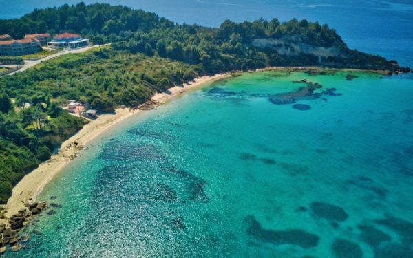 Στη Βουλή οι καταγγελίες για τις παρεμβάσεις στην «Παλιοσταφίδα» της Λάσσης