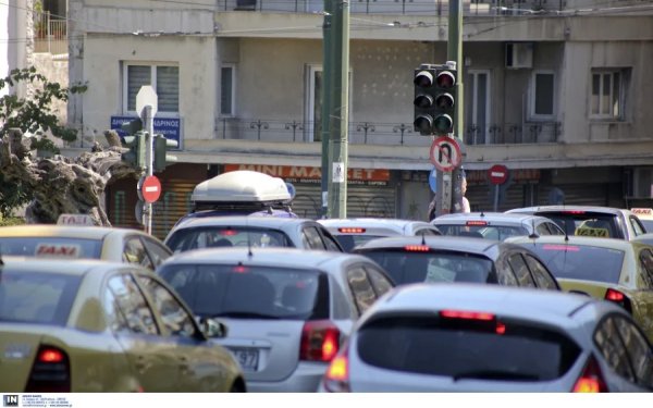 Και όμως το πορτοκαλί φανάρι σημαίνει και πρόστιμο