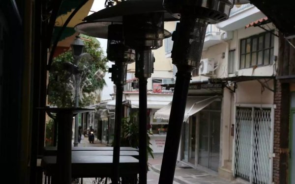Επιστρεπτέα προκαταβολή: Ξανά στο τραπέζι το ενδεχόμενο νέου «κουρέματος» – Ποιους θα αφορά