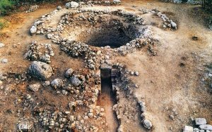 Η Λαική Συσπείρωση Αργοστολίου για την ανάδειξη και προστασία του θολωτού τάφου των Τζαννάτων
