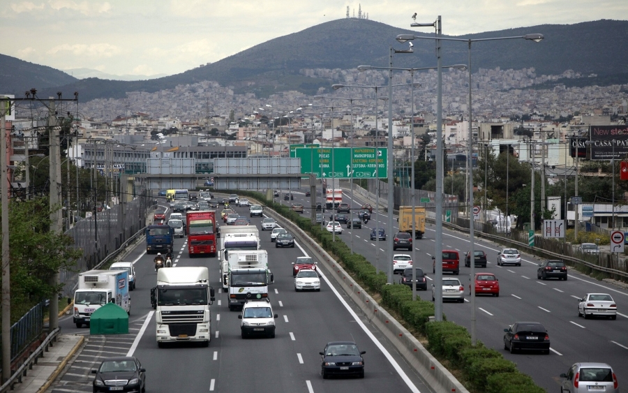 Handsfree τέλος από τον νέο ΚΟΚ - Βαριά πρόστιμα και αφαίρεση διπλώματος