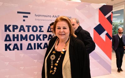 Πολιτικές ζημώσεις με πρωτοβουλία της Λουκάς για νέο πολιτικό πόλο - Παρούσα Μαριλίζα και στελέχη από άλλα κόμματα