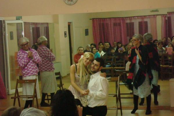 Γιορτή αγάπης του Kέντρου Hμέρας στο Art & Style Dance Studio (εικόνες)
