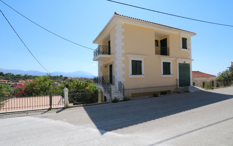 Vinieris Real Estate: Μονοκατοικία με μαγευτική θέα στα Χαβδάτα