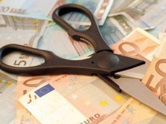 Στο στόχαστρο και οι χαμηλές συντάξεις