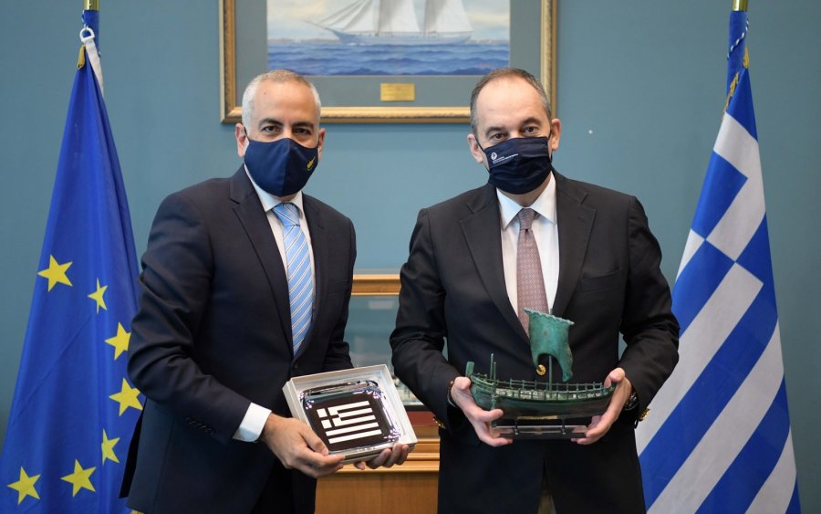 Συνάντηση Πλακιωτάκη με Υφ. Ναυτιλίας Κύπρου: Συνεργαζόμαστε στενά για την ακτοπλοϊκή σύνδεση Ελλάδας - Κύπρου