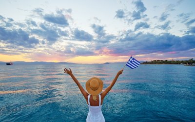 Γιατί πέφτει η μέση δαπάνη στον Τουρισμό - "Η Ελλάδα έχει ακριβύνει υπερβολικά"