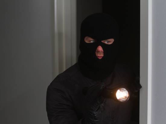 Ληστεία σε κατάστημα αθλητικών ειδών στο Αργοστόλι